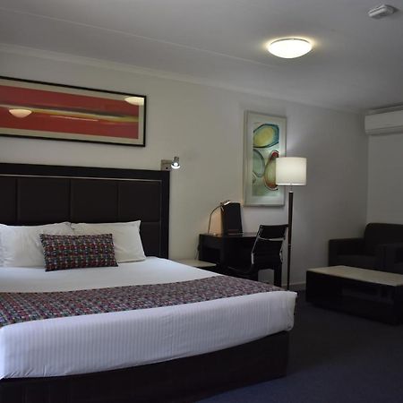 Roundhouse Motel Peterborough Eksteriør billede