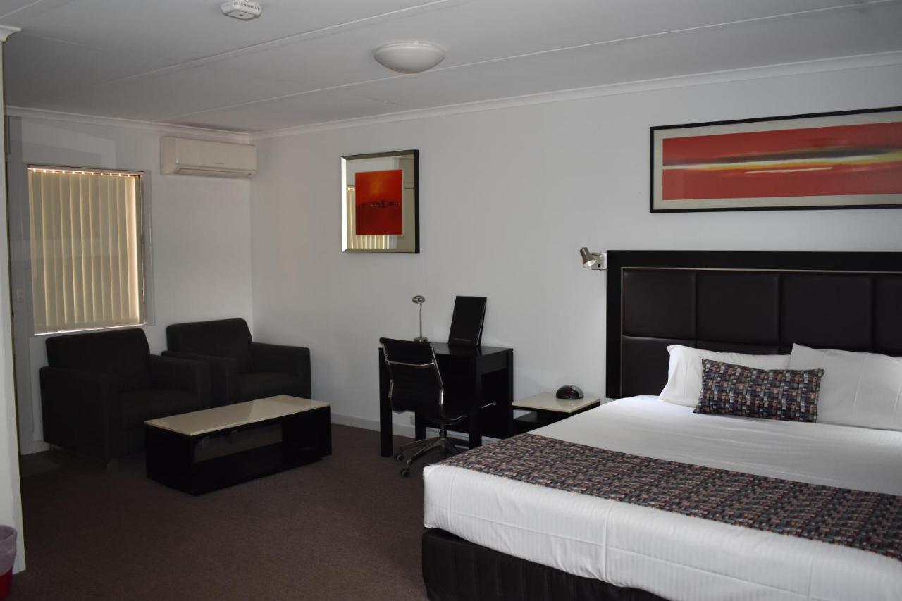 Roundhouse Motel Peterborough Eksteriør billede