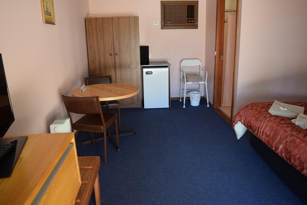 Roundhouse Motel Peterborough Værelse billede