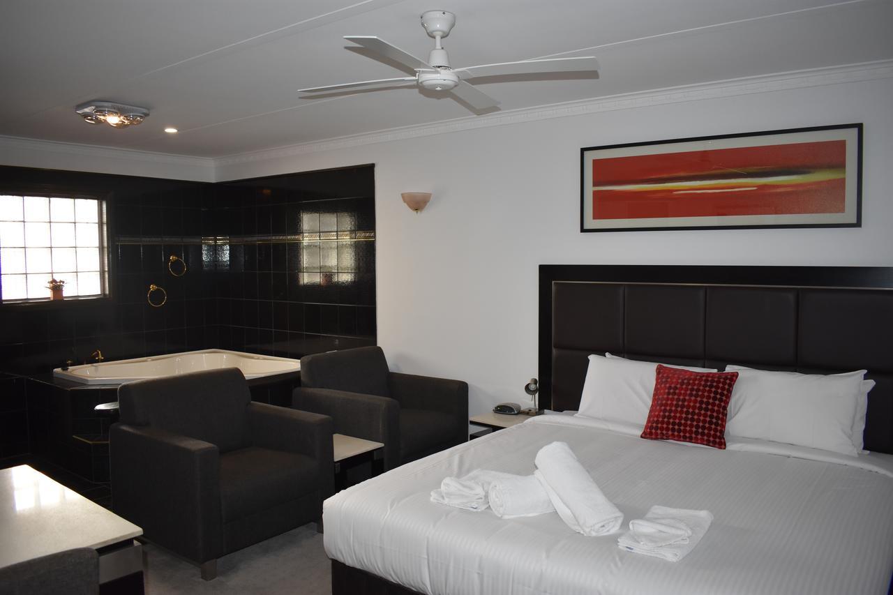 Roundhouse Motel Peterborough Eksteriør billede