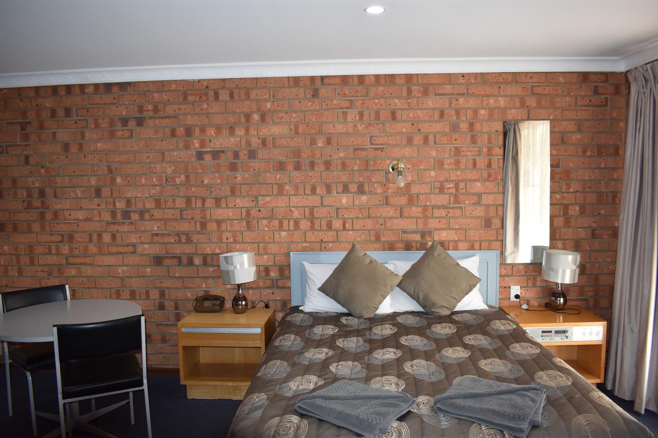 Roundhouse Motel Peterborough Eksteriør billede